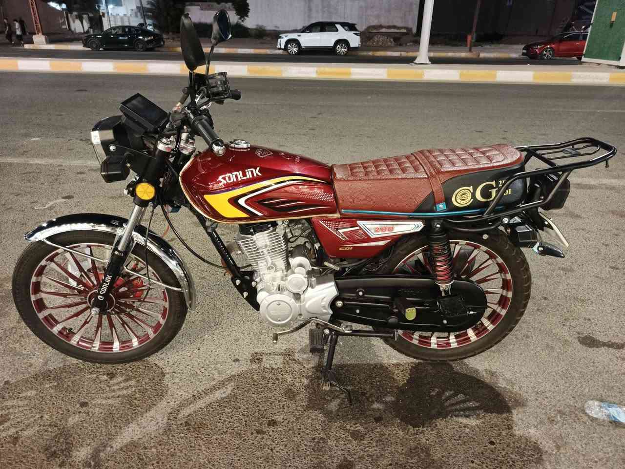 دراجه سونلك موديل 25 كفاله عامه ورقه منفيس بيهة محرك 200سيسي السعر 860 بيهة مجال مال جيه مكاني الرمادي التأميم رقمي ***********
