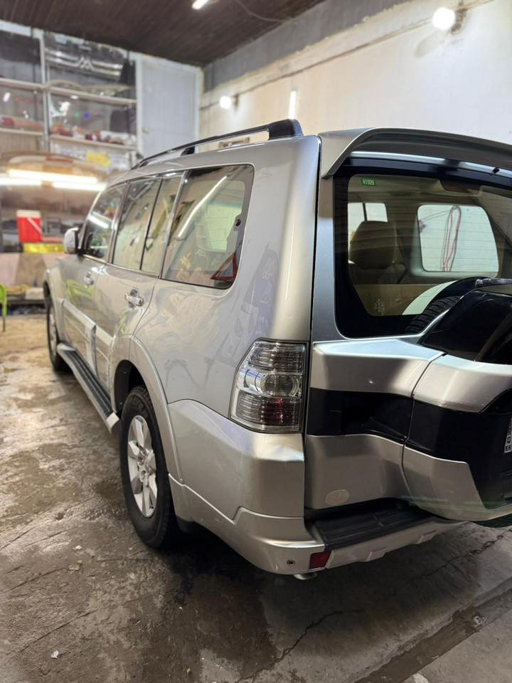 سلام عليكم
باجيرو
باجيرو ٢٠١٨ اربيل 
السعر١٨٥ ورقة وبيها مجال 
٣٥٠٠ محرك 
مو حبتور شمالية لا جلد ولا دمام  
ماشية ١٨٥ الف
مكاني نجف *********** واتساب فقط
