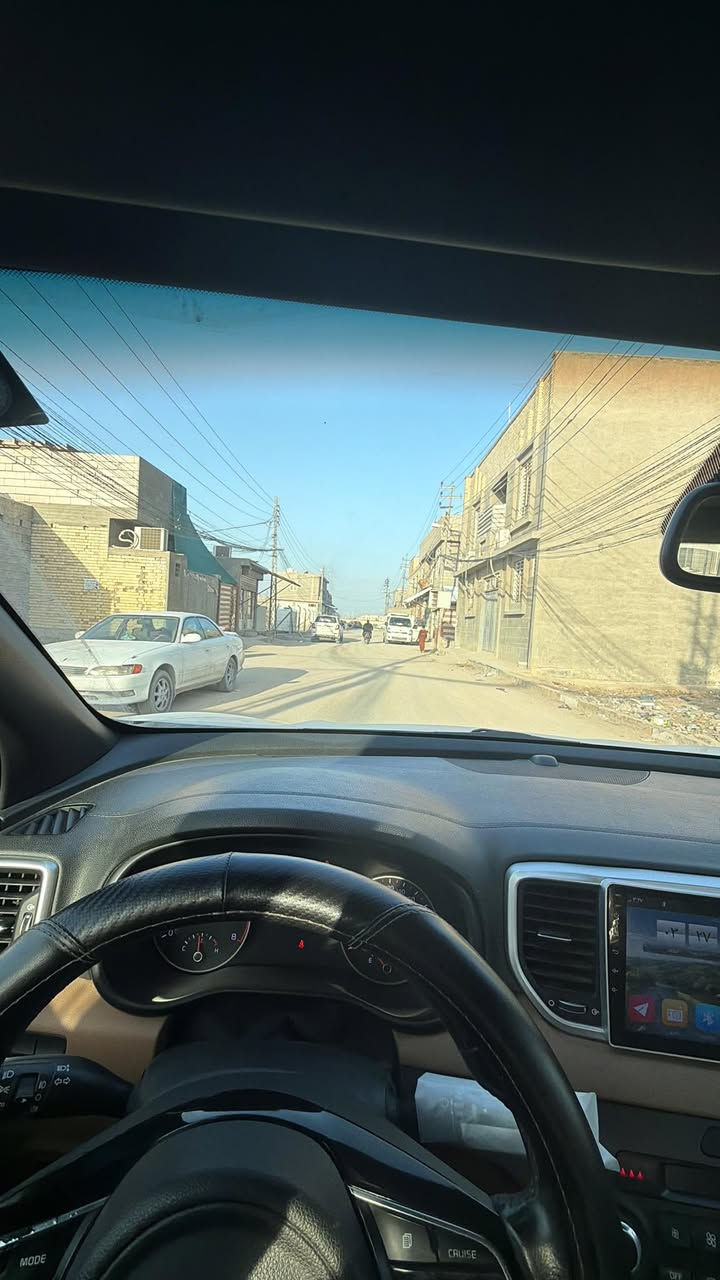 دار للايجار مساحه 100 سعر الايجار كل شهر 300 مطلوب شهرين واتساب ***********
