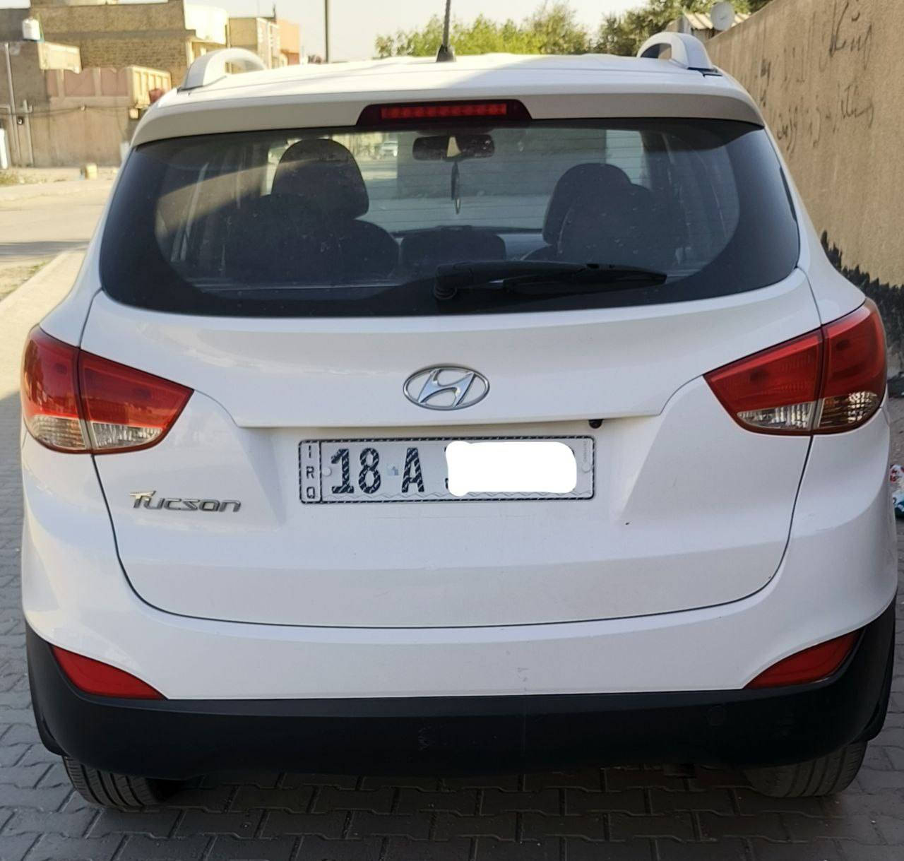 السلام عليكم
للبيع توكسان ٢٠١٤ بابل الرقم الإنكليزي ماشية ١٥٧ كيلومتر
بيها بارد نص جاملغ أيمن أمامي وصبغ تحت بك لايت بسيط .السيارة باسمي تحويل ثاني يوم رايدها  ١٤٢ وبيها مجال حك الجية .مكاني نجف 
للاتصال  ***********
