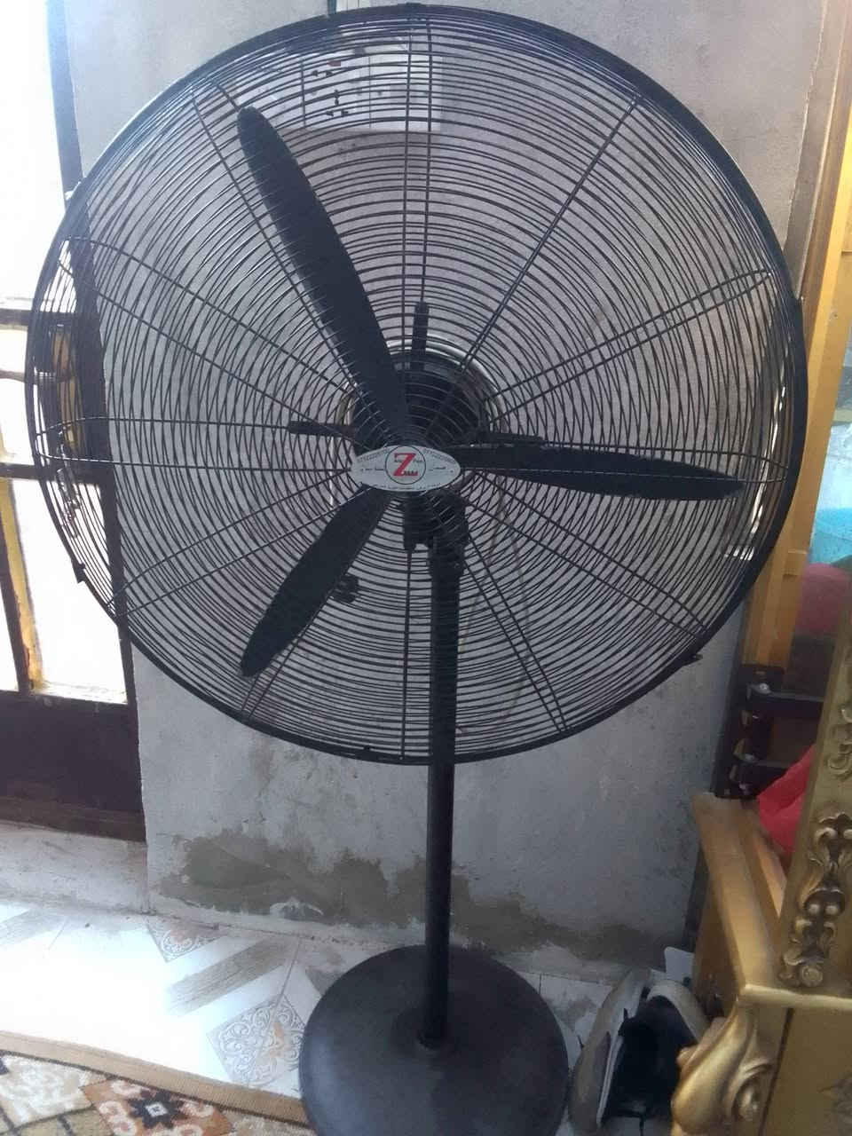 عمي سلام عليكم عندي بنكه سمتيه البيع من القديمات حجم الجبير مو ازغيره جبيره هوه مالهه عاصفه كلش قوي هيه بل أصل جانت جداريه اني سويتهه عاموديه اخوان سعرهه 75الف مكاني الزعفرانية يم عمارات سعيده ***********تحياتي ادمن
