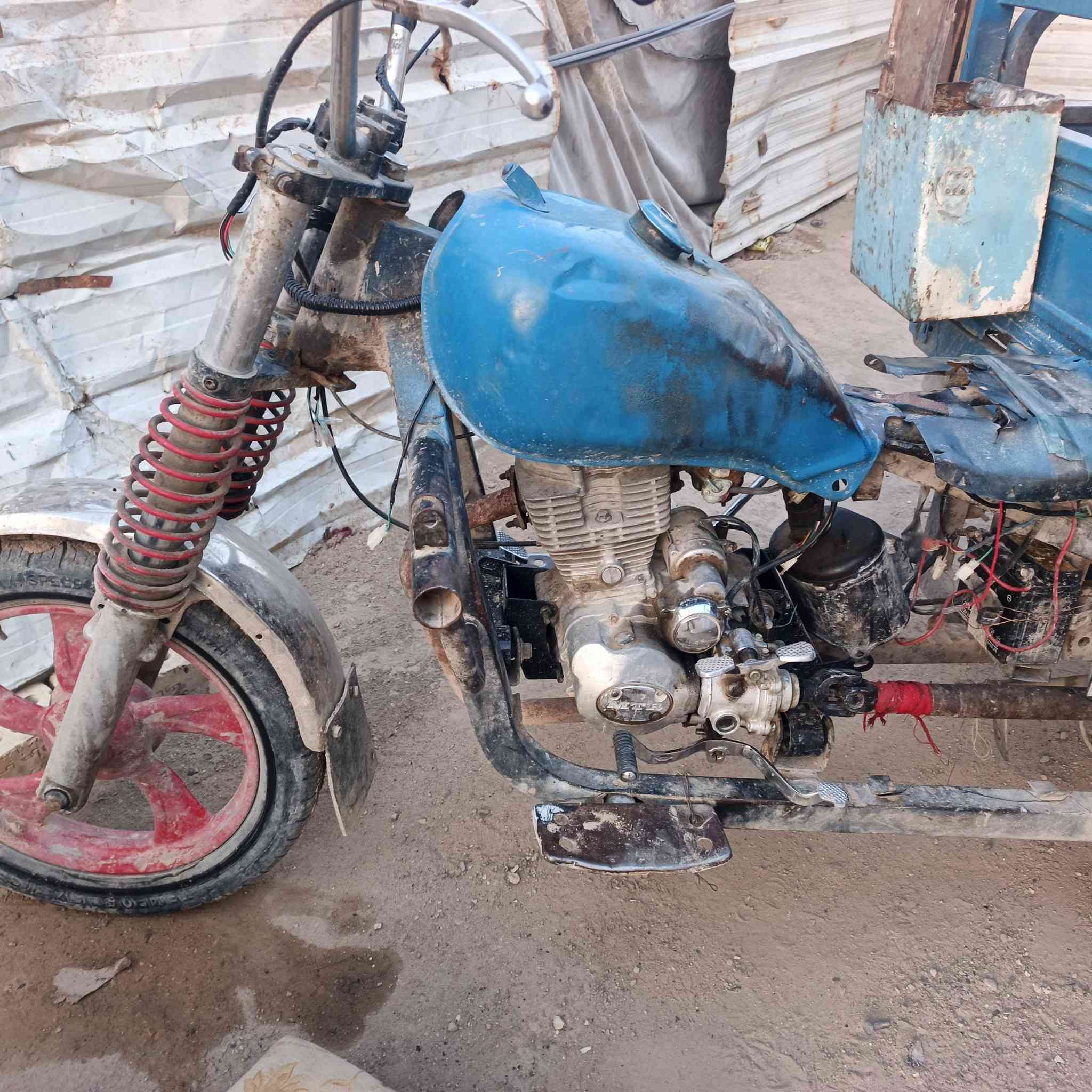 ستوته للبيع العنوان ما الحق النداء السعر 650 اوراق ديوانيه الرقبه طاقه وملحومه***********
