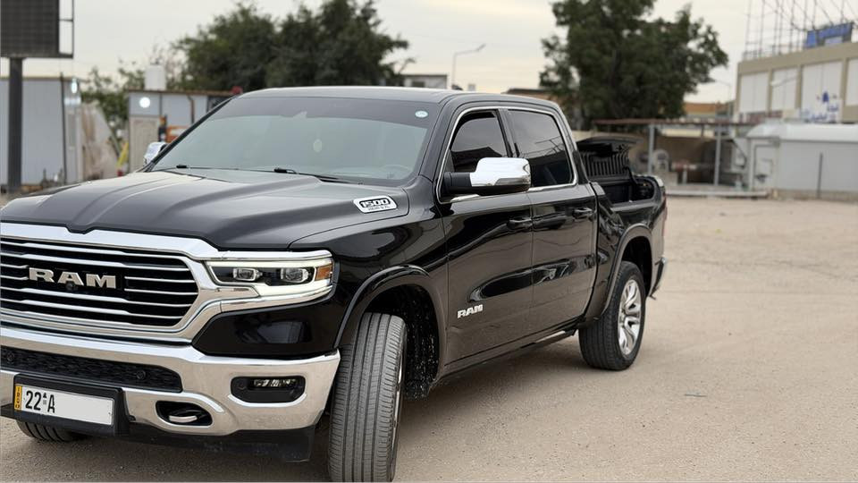 رام 1500 لمتد 2024 . (خليجي -هارلم )
باب طويل-بدي قصير (المرغوب)

العداد42 الف كيلو قابل للزياده

المحرك : V8 5.7L . 

السعر : اتصل او خاص 

مرقم اربيل مييز 

السياره مكفوله كفاله عامه 

المواصفات :

* جكات 5 وضعيات

* دفع رباعي 4x4

*رادار امامي مع مانع تصادم . 

* نقطة عمياء . 

* تحذير الخروج عن المسار .

* 4 كاميرات (360) درجة . 

* اصطفاف ذكي (اوتوپارك) .

* دواسات جانبية كهربائية .

* المصابيح الأمامية زنون .

* كشافات الضباب زنون . 

* المصابيح الأمامية LED .

* المصابيح الخلفية LED . 

* دخول ذكي (بصمة). 

* تشغيل عن بعد .

* مقاعد من الجلد الفاخر . 

* المقاعد الامامية كهربائية مع ميموري  لمقعد السائق.

* المقاعد الأمامية تبريد وتدفئة . 

* المقاعد الخلفية تبريد وتدفئة . 

* شاشة كبيرة 12 أنچ .

* نظام ملاحة نفكيشن GPS .

* حساسات امامية وخلفية .

* سقف بانوراما .

* مانع تصادم امامي و خلفي.

* مكيف خلفي .

* ويل كروم قياس 22 انج .

* مرايا كهربائية جانبية من الكروم قابلة للطي كهربائيا .

* شاحن موبايل لاسلكي (واير ليس) 

* النافذة الخلفية كهربائية.

* المرايا الجانبية تدفئة . 

* بدي معزول مع غطاء .

* امكانية تعديل ارتفاع دواسات البنزين والبريك .

* هاند بريك كهربائي . 

* المرايا الوسطية كاميرا . 

* رام بوكس .

* مرايا مع خاصية التعتيم الذاتي . 

* مساحات تخزين إضافية تحت المقاعد.

* سستم الصوت هارمن كاردون. 

مكان السيارة النجف 

***********
