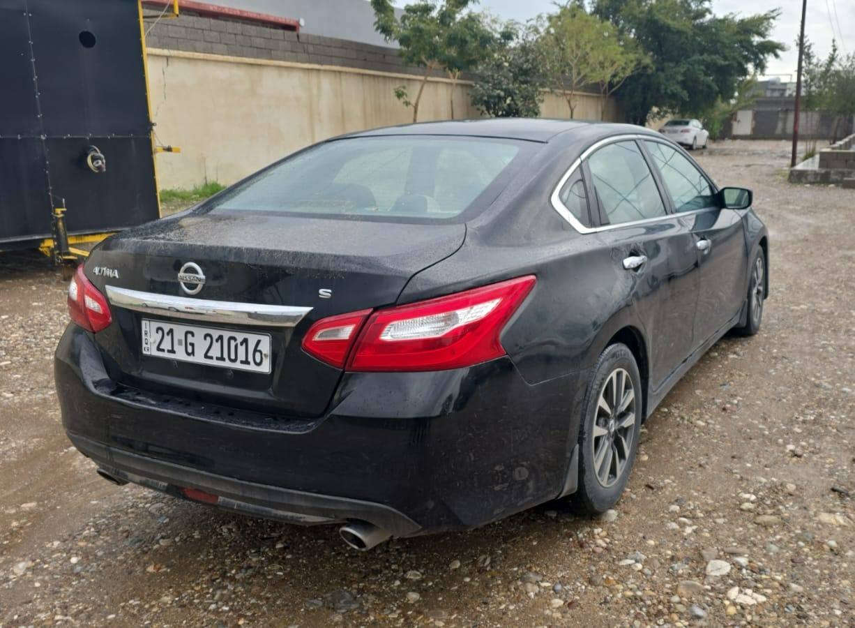 نیسان ئەڵتیما 2017 ڕەشی قەتران 
94 هەزار میل ڕۆیشتوە 
سەنەوی و ژینگەی تازەیە تا 2030 
بەناوی خۆمەوەیە 
سەیارە زۆر بێ مەسرەفە تازەیەکانی تازەیە 
گێڕ و مەکینە بەشەرت 
تەقە ت رەقەی تێدا نیە 

سعر : داوای بکە لە کۆمێنت ڕاستەوخۆ بۆت دێت 🤖 

سەیارەکە ماڵی دۆستە زۆر خاوێنە 
وێنەی سۆنەرەکەم داناوە 

بۆ زانیاری زیاتر پەیوەندی بە خاوەنی 

*********** وەتساپ
