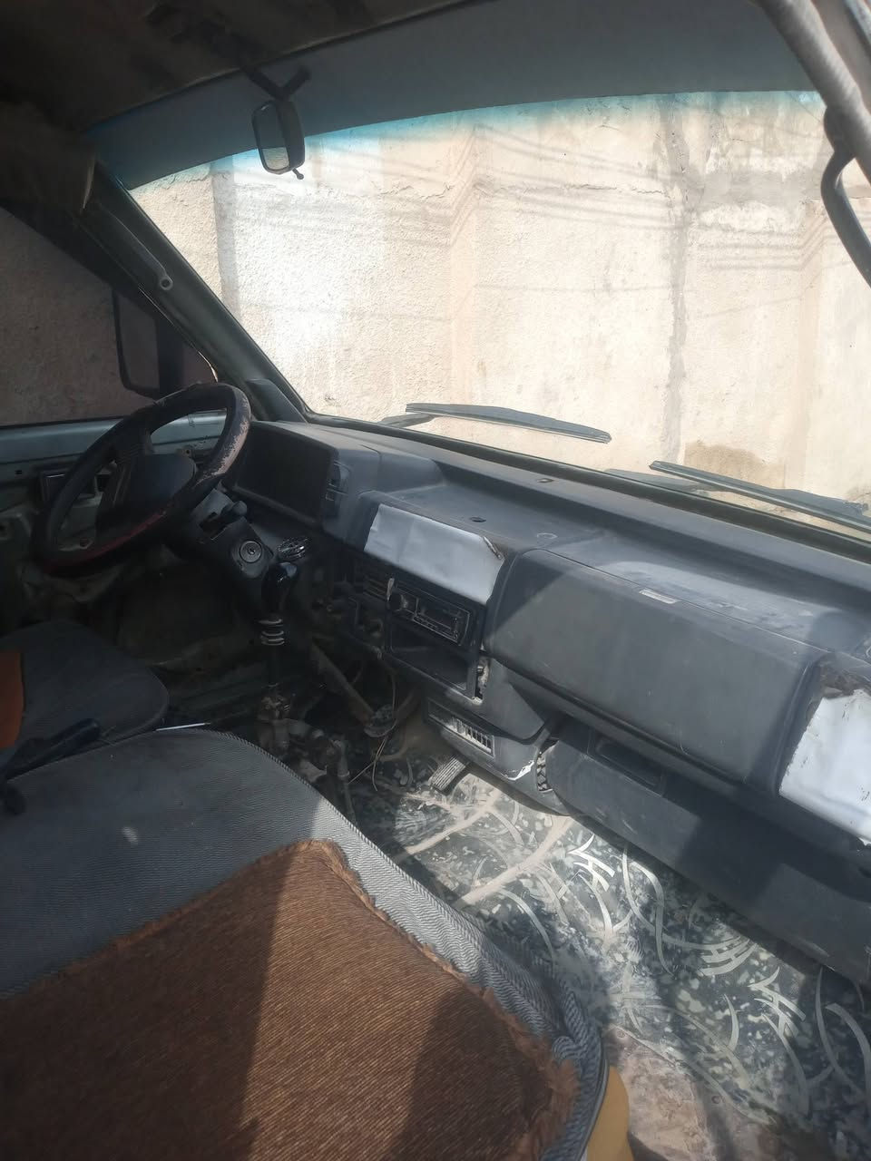 كيا بستا موديل 94 رقم احمر بابل مميز راعي واصوليات ومناسبه مكانهه بالنجف سعرهه 12محرك وكير واكسن بالصندوق عوزهه ترتيبات موبايل ***********
