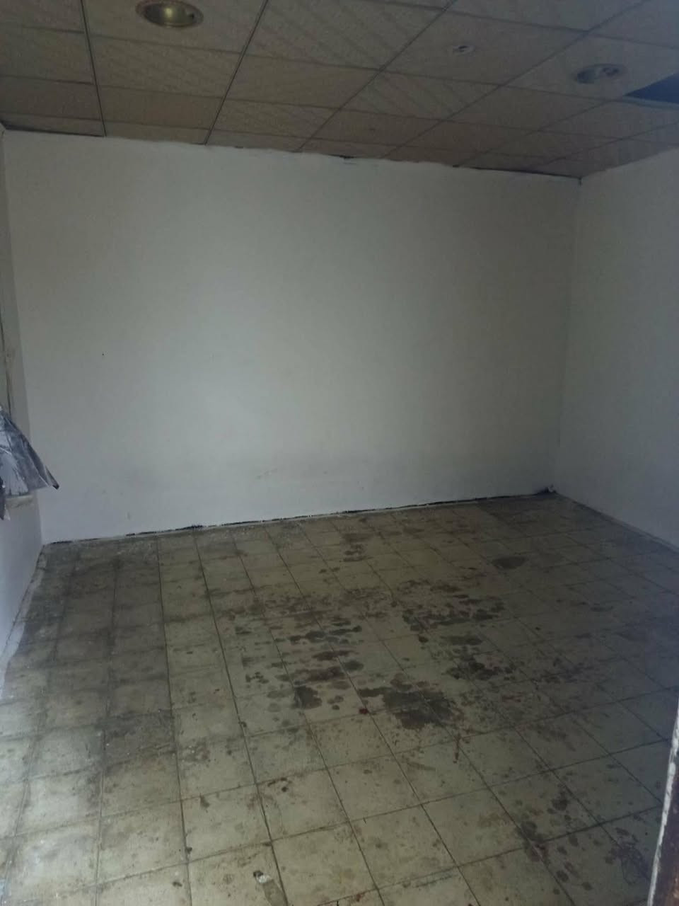 شقه للايجار جانب الايسر حي صدام مدخل الاول قرب جامع سراج المنير للاستفسار ***********
