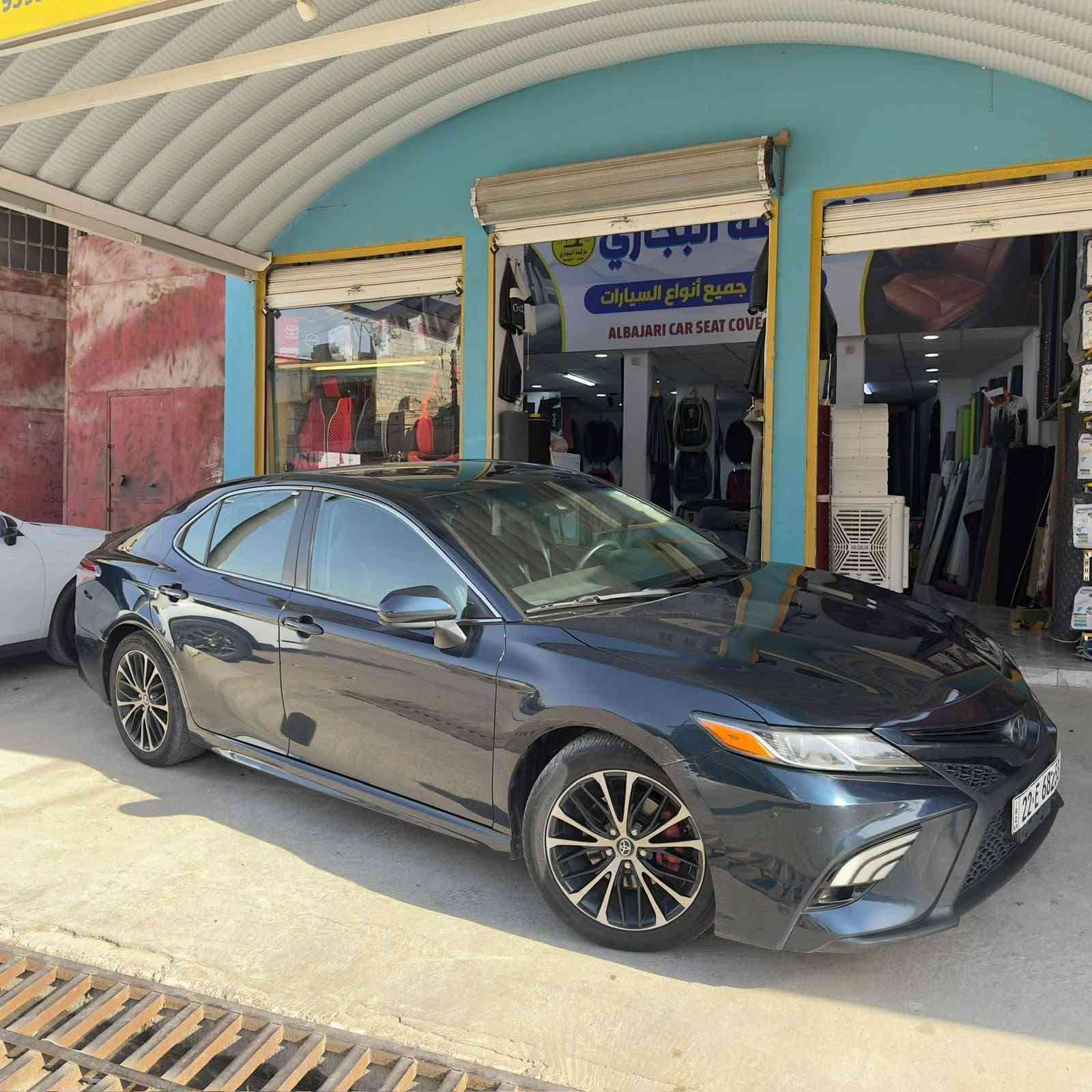 CAMRY 2018
سلام عليكم كامري للبيع
موديل 2018 لون زيتوني 
سيارة كليين يعني لا ظربة لا صبغ ولا اي شي 
مكفولة كفاله عامه من ظربة وشاصي وايرباك بيها طخه حيل بسيطه بالجاملخ كدام وموظحه بالمنشور فقط غيرها كلشي ماكو
فئة se
مواصفاتها معروفه 
تحكمات ستيرن
انظمة قيادة 
رادار 
والباقي معروف
رقم اربيل بسمي هزة + سنوية جديده 
تريد تحويل تريد وكالة الي يعجبك 
سيارة عليها ادامة كامله من دعاميه للدعاميه فضل من الله برغي نقص مابيها 
وطبعا شرط الفحص والسونار 
سعرها 175 وبيها مجال 
مكاني موصل
***********
