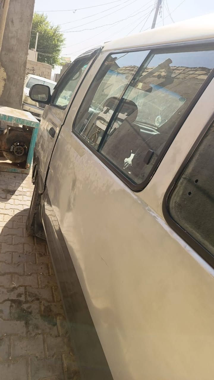 السلام عليكم سياره بيجو للبيع موديل 2002 رقم انكليزي باسمي  مكاني نجف السعر65/// ***********
