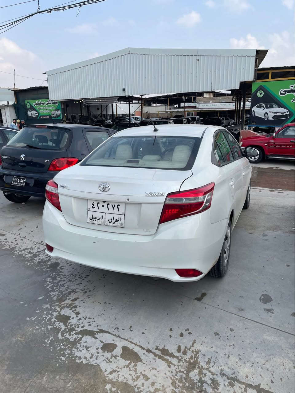 تۆێۆتا یارس 
مۆدێل ٢٠١٥
تەنها فرۆشتنە
سەیارەکە سەقف و بۆنیت و سنوقی بۆیاخ نیە بە چواردەوەرە بۆیاخە 
دەعم بەس قرچێکی بە سیتی پێشی هەیە 
زەڕبە و ناوگرتنی نیە 
سەنەوی لە ٢٠٢٤ بەسەر چوە
 ناو زەردە
مەکینە بچوکە 
گێر و مەکینەی بێ عەیبە 
*********** السليمانية, العراق
