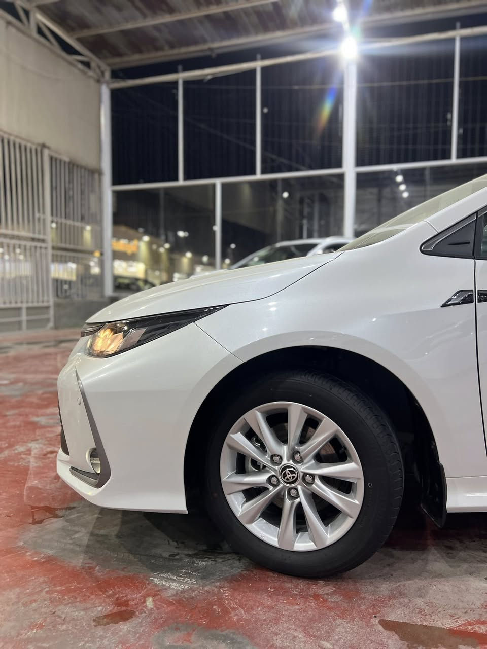 السلام عليكم 
النوع : تويوتا كورولا بانزين ( ساز) 
الموديل : 2024 
عداد المسافه : زيرو 
الرقم : اربيل ( مرقم كامل ) 
المواصفات : فول 1/1 
* محرك : 1800
* فتحة سقف (سلايد)
* عدادات دجتل 
* كاميرا خلفية
* تبريد قطعتين
* حساسات أمامي وخلفي
* تشغيل بصمة
* نظام المفتاح الذكي
* تحديد سرعة
* إنارة زينون دبل
* نظام صوتي
* شاشة
* داخلية لون أصفر (ناوزرد)
* نظام ECO
* بلوتوث
العنوان : بغداد - السيدية 
السعر : 205 وبيه مجال 
باقي التفاصيل الاتصال ؏ الرقم او واتساب 
***********
