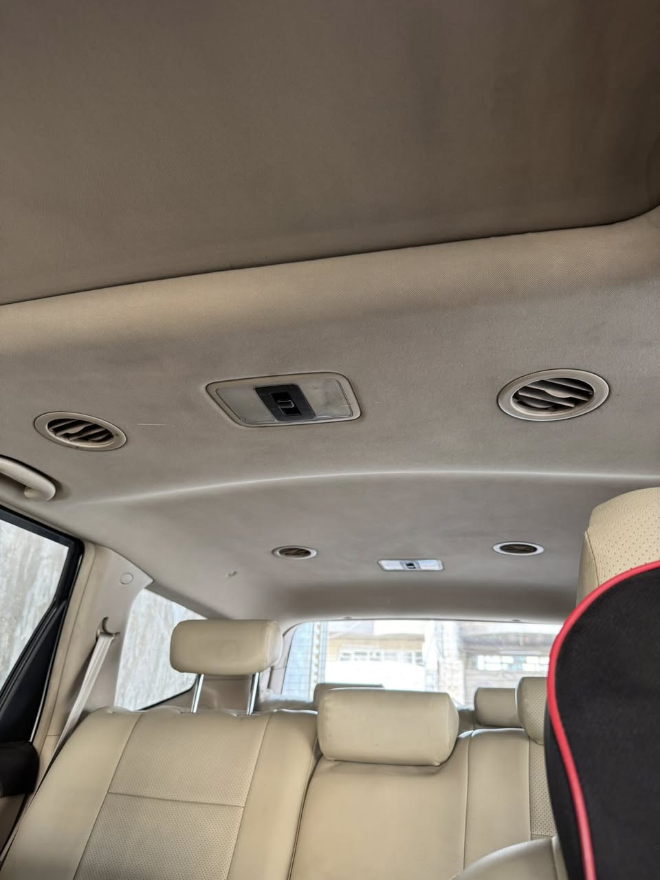 السلام عليكم من رخصة الادمن موهافي مديل ٢٠١٣ ماشيه ١١٢ الف بيها تبديل جاملخ اليسار الامامي نفس اللون بدون صبخ وبارد في باب السائق الكشنات مغله جلد شاشه كامره خلفيه حساساس خلفيه فتحه سقف السياره بلاديه كير ومحرك ممتاز صدر ودبلات مونيكا  ممتاز السياره باسمي بغداد  السعر 155
***********
***********
