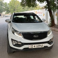 سبورتج ٢٠١٥ ( خـليـجـي )  ماشيه ٨٠ الف كيلو فقط السياره جديده ومابيها ...