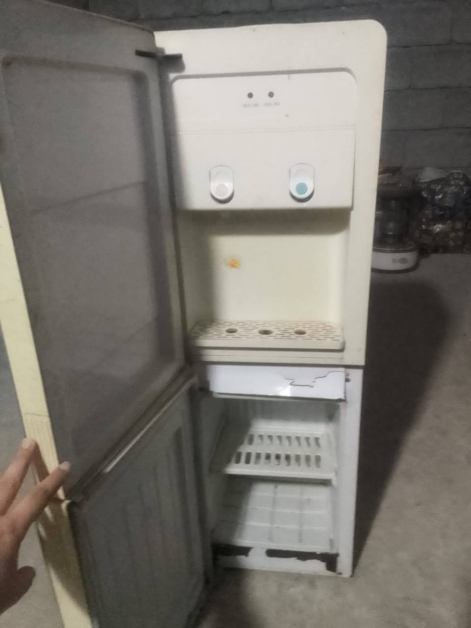 ثلاجه ماي شغال بشرط 40 الف وبي مجال مكاني اربيل


**إذا كنت صاحب هذا الإعلان وتريد حذفه لأي سبب، رجاءا أرسل رسالة إلى الدعم الفني**