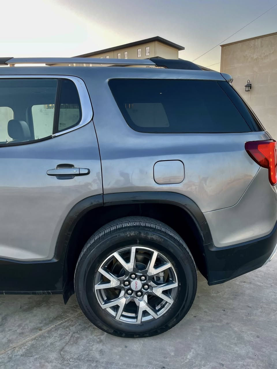 جمسي اكاديا 2023
الضرر  صور الحادث موجوده 
السعر 215
مكان السياره ديالى بعقوبه
***********
المواصفات : 
----------------
محرك 2000 تيربو الكير 9نمر
رادارات امامي ومنبه ماقبل الاصدام على الزجاج الامامي  حساس امامي وخلفي 
توقف ذاتي
تحديد مسار 
صندوق كهرباء 
 لايت LED  
سايد بريك بصمة
تشغيل عن بعد
مقاعد  جلد درجة اولى مميزة 
مقاعد  الامامية كهرباء 
مقاعد تدفئة 
داخل مطعم موديل خشب 
مرأة وسطية تعتيم ذاتي 
نضام سپورت وايكو 
نظام نزول منحدارات
شاشة كبيرة 
تحكم ستيرن و اوامر صوتية  
قيادة ذاتيه
تحديد سرعة 
تشغيل عن بعد 
خمس بصمات ودخول ذكي 
  سبير  ارضيات كاملة 
تخم اطارات جدد
