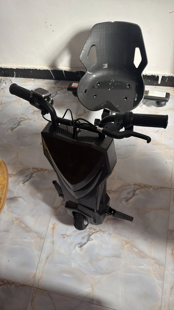 سكوتر  للبيع  امس اخذته ب200


**إذا كنت صاحب هذا الإعلان وتريد حذفه لأي سبب، رجاءا أرسل رسالة إلى الدعم الفني**