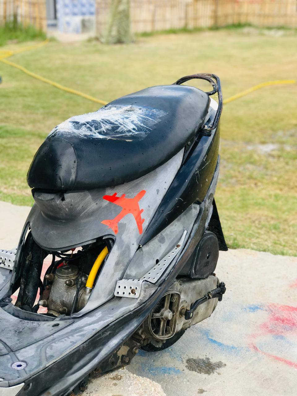 السلام عليكم دراجه ماكس منغولي للبيع ختم واحد بلاديه دراجه جاهزه من كلشي مشي فول مكينه ناعمه كهربائيات كله شغاله نكره سلف ستاند صفح مكينه ما مفتوحه صالنصه رياضي FM السعر ٤٠٠ وبيه مجال للشراي رحمه لولديكم الي ما يشتري لا يواعد وما يجي للاستفسار *********** مكاني شارع كربله نجف عمود 250
