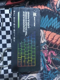 كيبوردين ميكانيكال RGB -تصميم مفاتيح مدمج بـ 61 مفتاحًا. يوفر مساحةً ك...