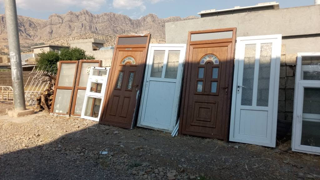 دەرگاو پەنجەرەی پلاستیک .لەگەڵ چەمچەی پیکاب دەبڵ.دەوروبەری ڕانیە *********** رانية, السليمانية

