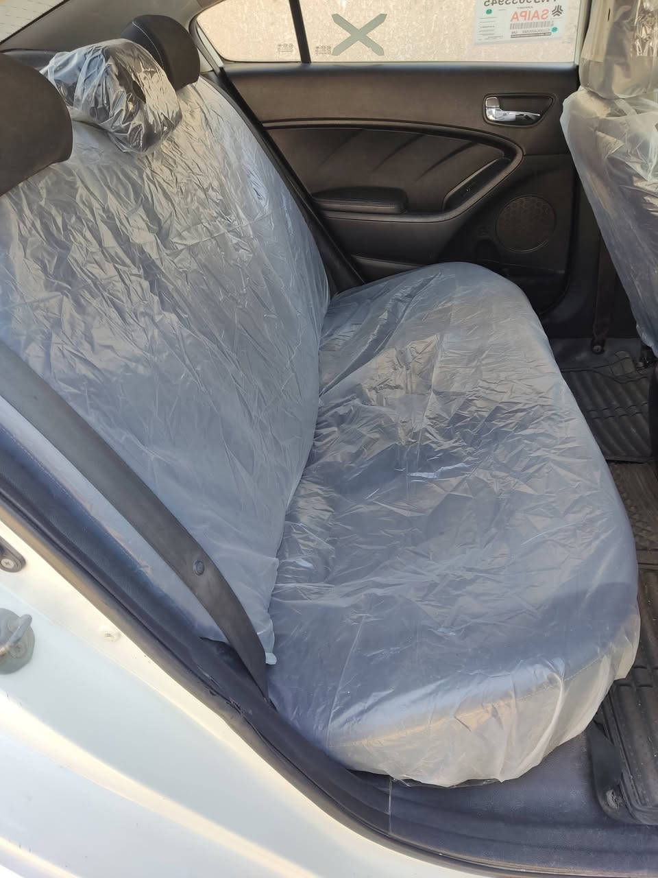 السلام عليكم سيراتو مديل 2014 للبيع 
سياره مكفوله عدا دور جاملغ الخلفي موضح بالصوره وباقي كله مكفول سياره مابيها نقص فول مواصفات عدا البصمه السعر(127)
سنويه لغاية 2028الرقم الجديد انكليزي اربيل 
1_مري شفط 
2_نضامABS
3_كير شفتات_اوتو_عادي 
4_5ويل كروم 
5_3وضعيات قياده 
وباقي المواصفات معروفه 
مكينه 1600 ناعمه 
تخبل سياره ماناقصه شي 
تبريد قطعتين شغال 
تحكمات ستيرن فتحه 
مكانها النجف اي ستفسار.
***********
