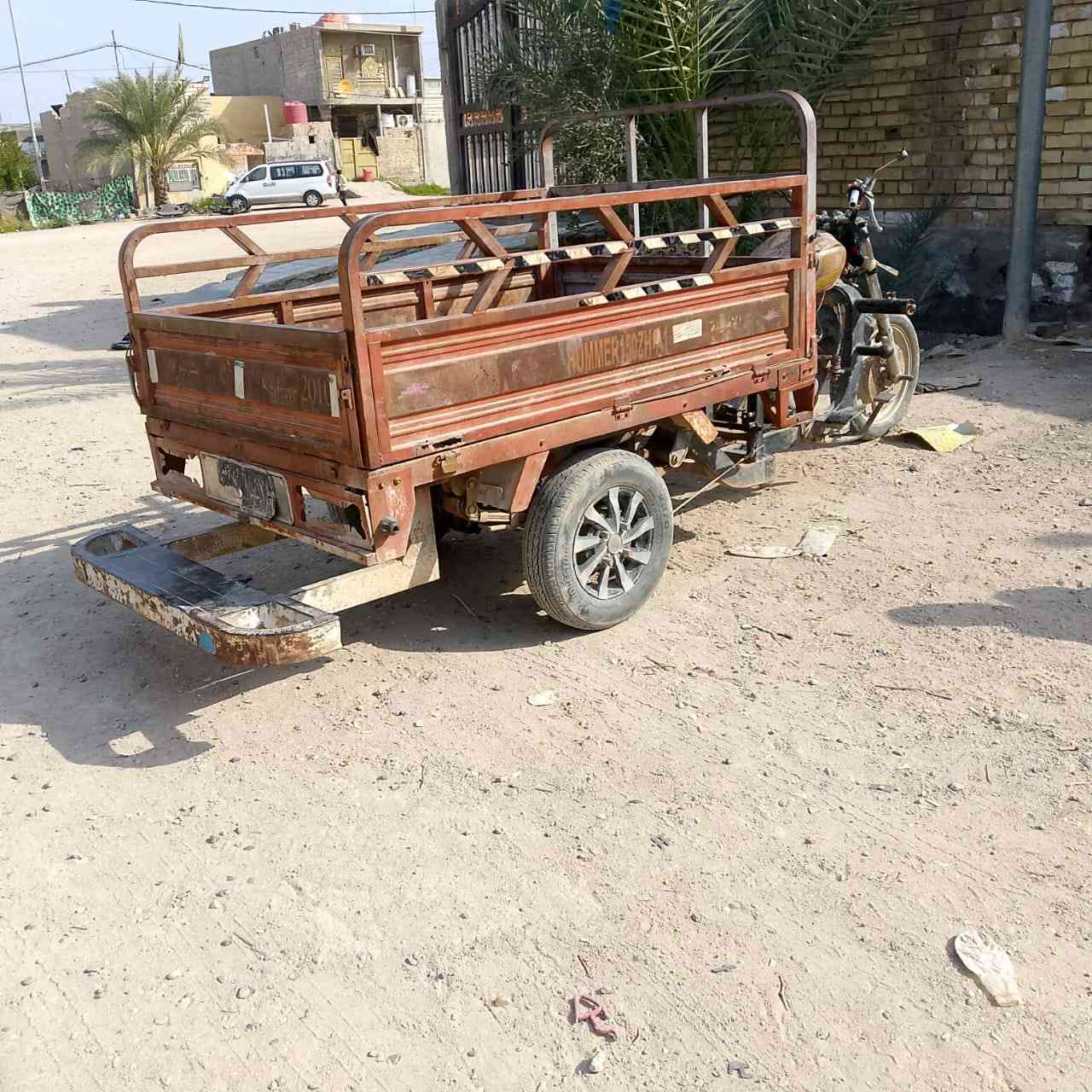 شتوته همر 2010 اكسن جمره رقم اسود بيها وكاله وسنويه راعيها ماندله اسويلك مكاتبه فقط
مكاني الحيدريه عمود 590 
سعر ٧٥٠ 
***********
