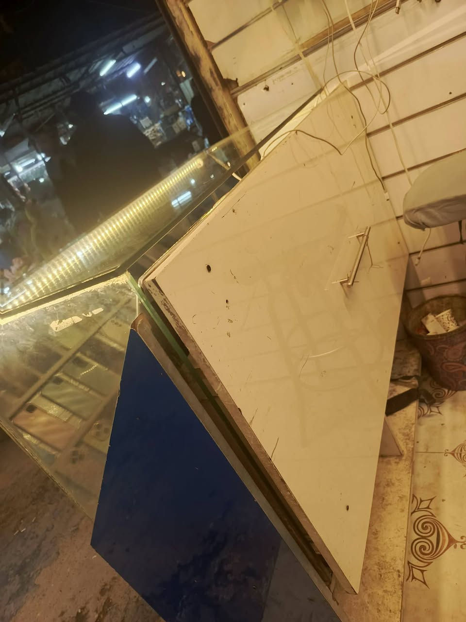 سلام عليكم عندي هاي جمخانه لبيع
مكاني بغداد شعب 
***********
