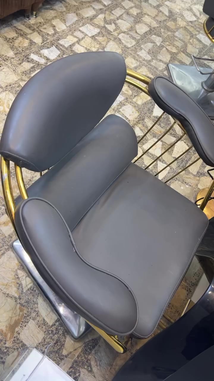 الكرسي والمرايا للبيع للاستفسار ع الخاص


**إذا كنت صاحب هذا الإعلان وتريد حذفه لأي سبب، رجاءا أرسل رسالة إلى الدعم الفني**