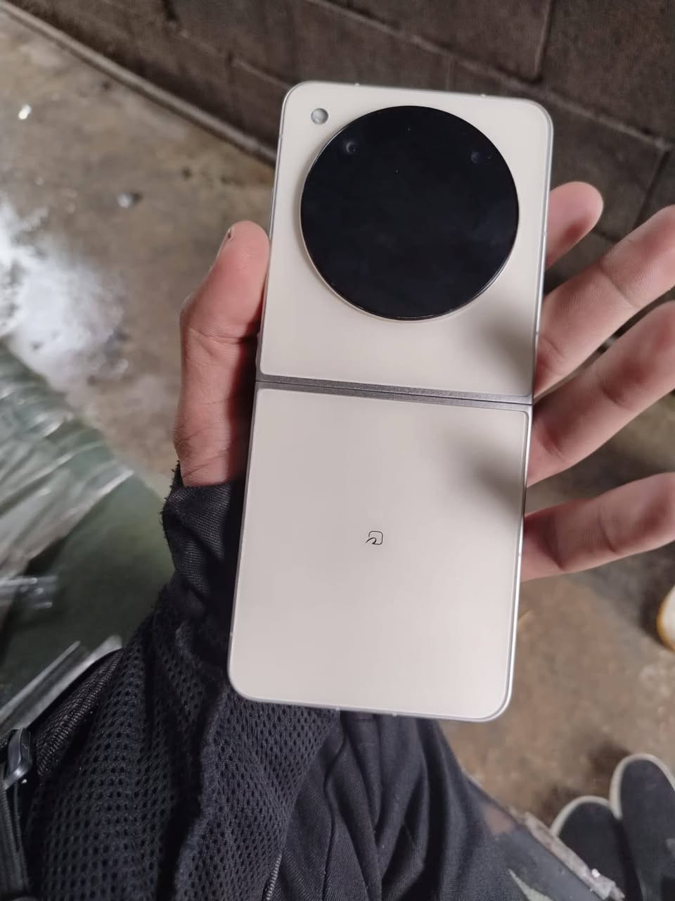 السلام عليكم نوبيا ليبرو فلب ذاكرة ١٢٨ للبيع سعره ٢٧٥ وبي مجال شراي تعال مو شراي لاتعبني لان متوازي حيل وريد ابيعه ***********
