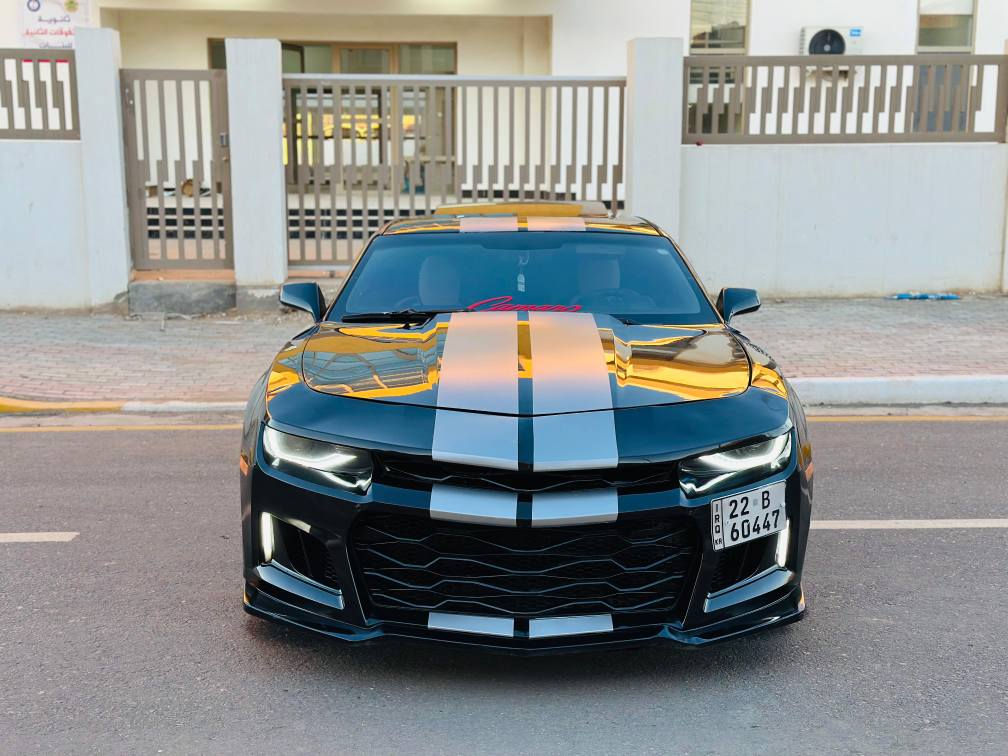 سلام عليكم.  للبيع شوفرليت كمارو. موديل 2015.  السعر 87. قابل للتفاوض للاستفسار ***********. وارد امريكي. حادثه جاملغ ودعاميه فقط. والباقي مكفول من ضربه بيه رش صبع ابيع صبغ عام للجماليه.  مواصفات فول 1/1. فتحه سقف. تحكم تستيرن جهتين. كروز مثبت سرعه. مري كهرباء. كشنات كهرباء. جلد. شاشه تاب. محرك 6سلندر 3600 

عليه اضافات كت رياضي.
كزوز رياضي دبات.
تحديث البجم 2018 
لحيه +سبايدر رياضي RX.  
سياره جاهزه بدون نقص.سنويه لغايه 2030 هزه جديده. عنواني كربلاء المقدسه كربلاء, العراق
