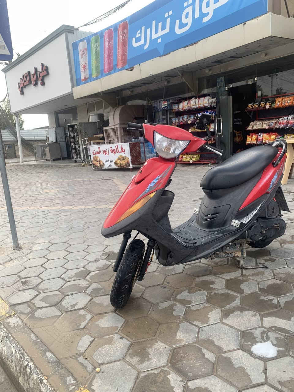 السلام عليكم 
الدراجه لل بيع الدراجه رمبه نضيفه ما مفتوحه كلشي بيهه بلادي بس عوزهه كم شغله بل دكم مالاتهه سعرهه 600 وبيهه مجال لل شراي
مكاني كوت خاجيه***********
