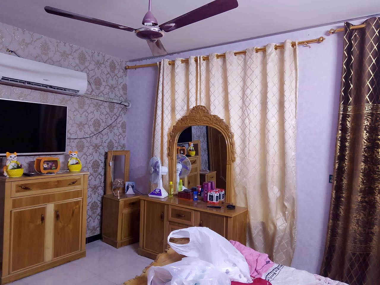 🏘️دار للبيع 50 م زراعي حي تونس
بناء حديث يتكون غرفتين وهول ومطبخ وخدمات وبيتونه كبيره -----

وبسعر مناسب جدآ (110مليون ) 

الموقع 📍 مجاور البرج الاتصالات 🏘️

الاستفسار (الاتصال او خاص  وات ساب ) 

***********/ أبو يوسف  العلياوي للوساطه العقاريه -----‭0782 696 5969‬
