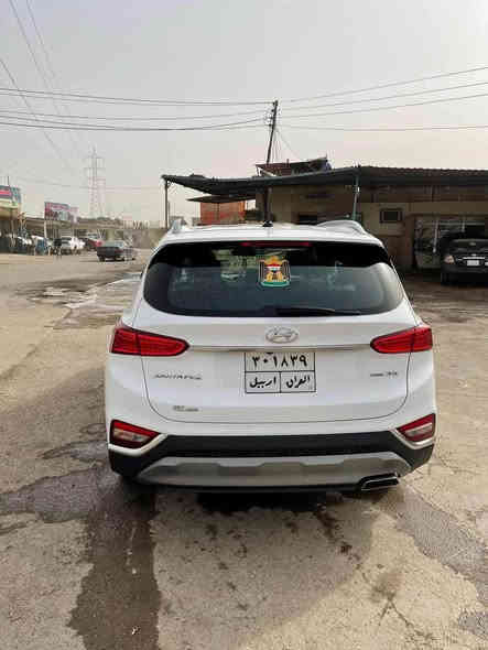 لام عليكم ورحمة الله وبركاته 
سنتافي 2019 فول مواصفات 1/1للبيع ماشيه130  محرك 3500  
6 سلندر    سبعه راكب  
ما مفتوح ومشروط هو والكير 
رقم أربيل تحويل ثاني يوم 
مواصفات السيارة :-
 بصمة
نظام ترحيب
مري شفط auto 
مري ليد ترحيب + اشاره ليد
تبريد 3 قطع
بدأت نيكل
ليد داخل يده السايق والراكب 
شاشة اصليه 
شاشه اعطال و رحلات 
شاشة تبريد 
كشنات جلد 
كشن كهرباء
ليد امامي+ خلفي
حساس خلفي 
كامره خلفيه
ستيرن متغير 3 وضعيات 
نظام ECO
نظام abs
نظام نزول منحدرات
دفلوك
نظام دفع رباعي 
دبل بلاجكتور
ويل 19 أصلي 
اطارات جديد
جام السايق أوتو صعود ونزول بضغطه وحده
وباقي المواصفات المعروفة 
عنوان السياره   تكريت 
السعر 23,700$ 
الرقم *********** تكريت
