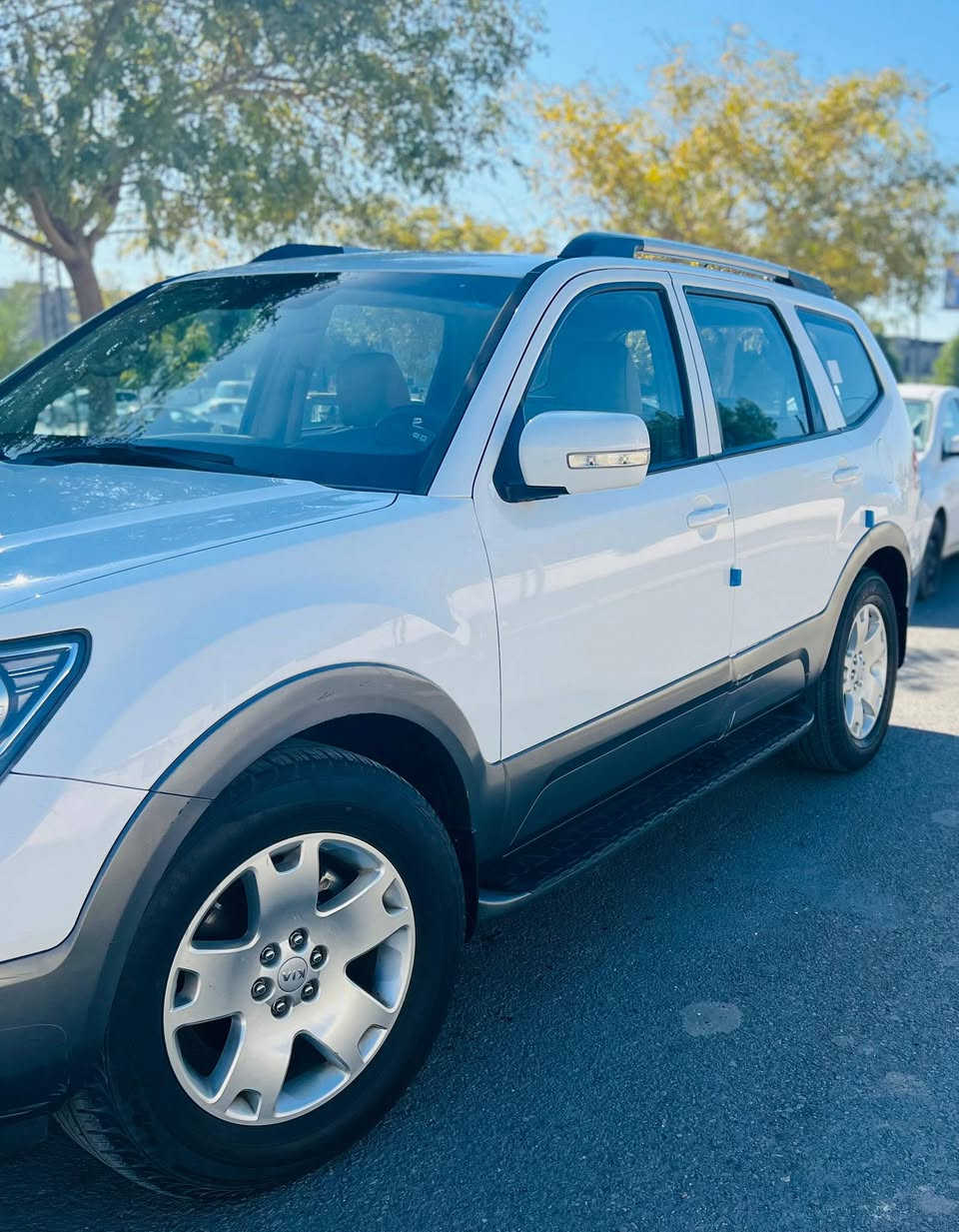 سلام عليكم
موهافي 2012
لون ابيضّ لولوي
داخل جلد
فتحه 
سويج
٣ قطع تبريد وتدفئه 
7 ركاب
مكينه v6 3800
تحكمات ستيرن
حساسات
شاشه أندرويد 
كأمره خلفيه 
كشن كهرباء
تو ويل
ابل كار بلي
السياره تحويل ثاني يوم وأرقام جديده باسمي
***********
