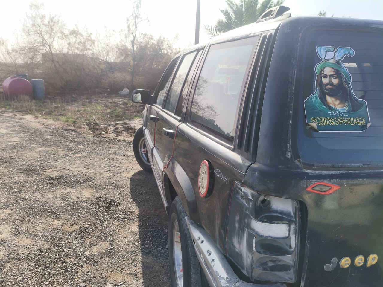 جيب شروكي 94 سياره جاهزه خير من عضمها حلو مكينه بيها لاستيك ولف مكينه ناعمه كير جديد كهربائيات شغالا رقم بصره سنويه ضايعه بيها بلاغ راعيها سوي وكاله سعر 23وبيها مجال***********
