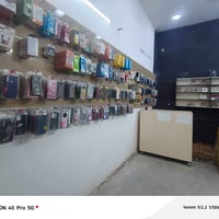 محل متكامل من عد الاكسسوارات وبي غراض صيانه قيمه واخذ بكاني بغداد مدين...