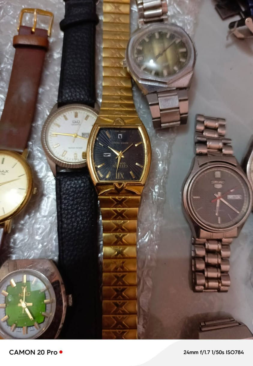 ساعات اوتو قديم اصلي سعر القطعه 45 راسلوني خاص للحجز


**إذا كنت صاحب هذا الإعلان وتريد حذفه لأي سبب، رجاءا أرسل رسالة إلى الدعم الفني**