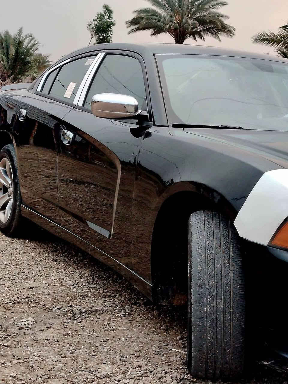 السلا عليكم جارجر 11 الي يدور جديد ونضيف . السياره جاهزه كير مكينه حداديه تخم تاير. تبريد جاهزه نضيفه رقم شمالي .سليمانيه تحويل وكاله حاضر.   سنويه جديده . رقم جديد السياره كفاله عامه عده قطعه وحده صبغ . الباب الخلف السائق . صبغ . فقط . شرط السونار . مكان بابل حله. *********** . .
