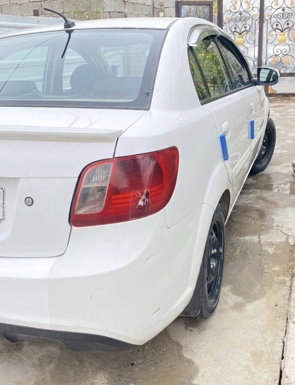 كيا ريو موديل 2011 خليجي مكفول من الصبغ والتبديل محرك 1600 دوش رقم أنبار الجديد كير و محرك خير من الله سنويه لل٢٠٢٨ سعر 93 وبيها مجال مكان السياره بغداد / أبي غريب 
***********
***********
