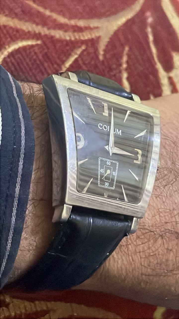 ساعة يد ماركة Corum تصميم كلاسيك انيق 🔥❤️
مينا سوداء 
حركة كوارتز دقيقة ⌚ 
علامات ساعه معدنيه وارقام انجليزية 
هيكل وابزيم من الفولاذ المقاوم للصدأ مع شاشة من الزجاج الزفير مقاوم للخدوش والصدمات 💎 
سوار جلد اسود فاخر 🖤


**إذا كنت صاحب هذا الإعلان وتريد حذفه لأي سبب، رجاءا أرسل رسالة إلى الدعم الفني**