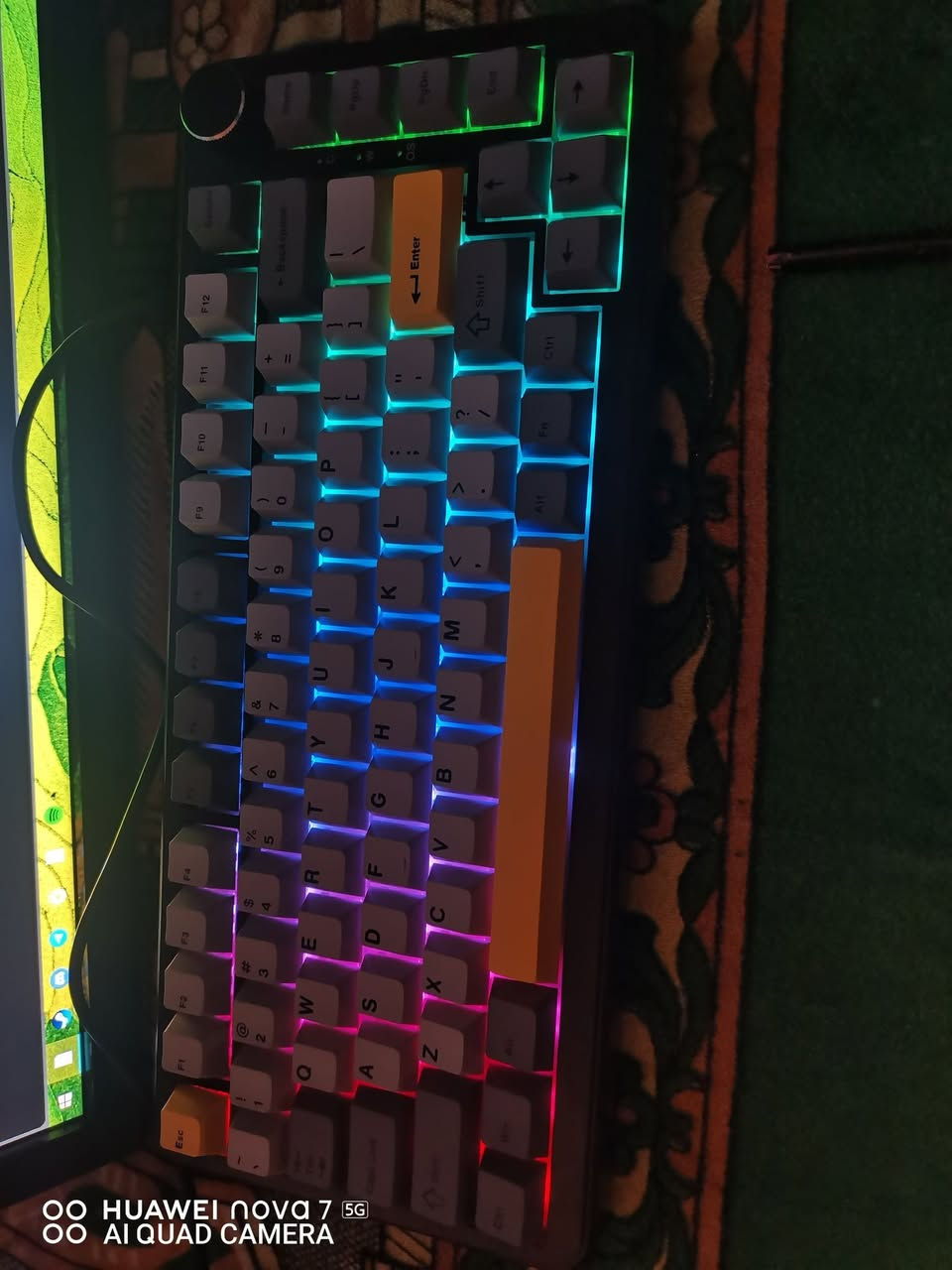 السلام عليكم كيبورد مغناطيسي ajazz ak820 max HE
استخدام قليل مواصفاته معروفه رايده مراوس ب 
Attack shark x68he


**إذا كنت صاحب هذا الإعلان وتريد حذفه لأي سبب، رجاءا أرسل رسالة إلى الدعم الفني**