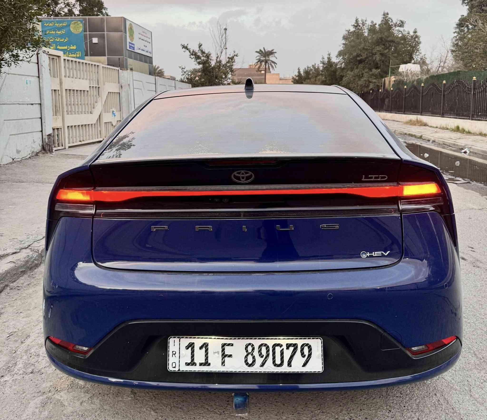 تيوتا بريوس ياباني وارد امريكي 2024 ليمتدد محرك 2000 هايبرد 196 حصان فول مواصفات للاخير 
السعر 175$ وبيها مجال للشراي 
صور حادث موضح صبغ 4 قطع ونص بدون دواخل شواصي لغود مكفوله بعدها بمي وعاز الشركة
ماشيه 24 ميل 

  فول مواصفات للاخير : (المختصر)
داش كام كامرة تسجيل حوادث اصليه مال تيوتا سعرها 480$
5 كامرات محيطيه ومراية الرؤية الخلفيه صورة بث
حساسات ورادارات محيطيه 12 حساس 
اوتو بارك باركينك تطبك وحدها 
شحن لاسلكي للتيلفون
كشنات جلد تدفئة وتبريد والخلفي تدفئة وسترين هم
كشن السايق كهرباء وخزن ميموري 
بصمة تشغيل وابواي وصندوق 

السياره اني استوردتها وصلحتها ع ايدي تصليح فول ومابيها نقص برغي 
مكاني بغداد ***********
