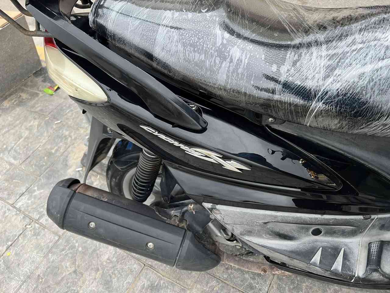 السلام عليكم 
يوماها سكنس فحل قبق نفخ استان حساس نوزل خطين 
مكفوله كفاله عامه 
دراجه بحاله الوكاله جديده 
اوراق كامله
مكاني الاعظميه 
***********
