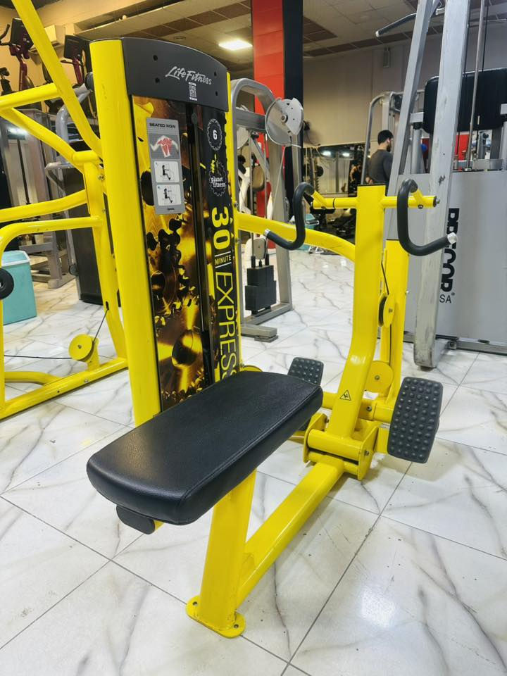 للبيع اجهزه لايف فتنس 

جهاز طحن معده
جهاز سحب افقي 
جهاز سحب من الاعلى  

***********
