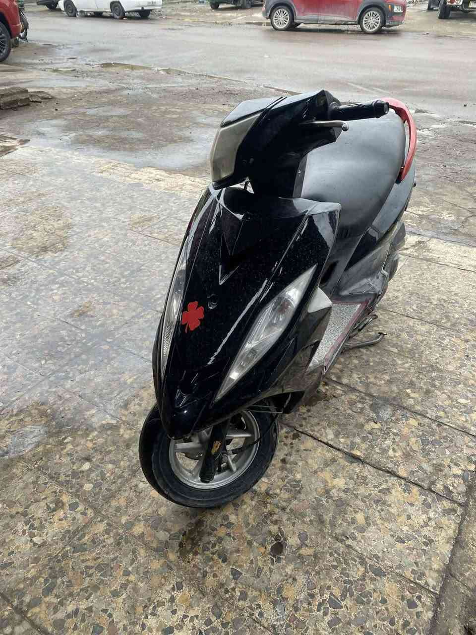 سلام عليكم دراجه جيتي ار البيع مكينه بلديه ممفتوحه دراجه بيه شلعه ومعدل شك الكاع سعر دراجه 750 وبيه مجال قليل وهاذه رقمي *********** وتساب فقط
