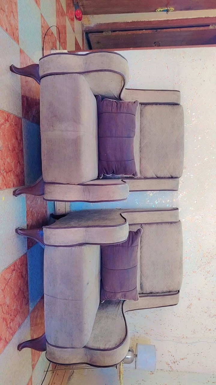 تخم 10مقاعد تركي ثقيل جدا للبيع بسعر مناسب جدا 150 الف لان نريد نشيل وماعدنه مكان اله
مكاني غزالية


**إذا كنت صاحب هذا الإعلان وتريد حذفه لأي سبب، رجاءا أرسل رسالة إلى الدعم الفني**