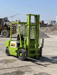 للبيع رافعة شوكية كوماتسو موديل 1991 طنين اونص جوب عالي حركتين  كير مح...