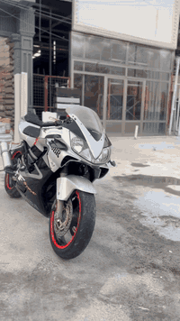 هوندا F4i

حجم المحرك 600cc

موديل 2004

كفاله كفاله سبانه ممدوده عليها 

اوراق كامله سكنر 

حماوه انسه 

اكزوز بلادي طرب 

بك لايت كرستال تزويد

اجنحه كاربون فايبر 

منضومه زينون عالي ناصي 90W

سبايدر تانكي 

ستاند جهاز للتصوير اصلي زوج تايرات جدد بريكات امامي خلفي 

السعر 27 وبيها مجال 

المكان بغداد تقاطع العامريه 

للاستفسار ***********
