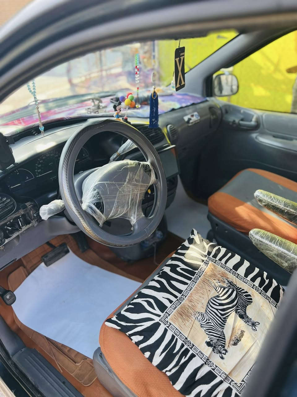 سلام عليكم دوج كرفان موديل٢٠٠٠لسياره كلش نضيفا بل حقيقا حله لسياره بسمي تحويل مباشر عارضها66مكان لسيارا بغداد لحسينيه'…..رقمي ***********
