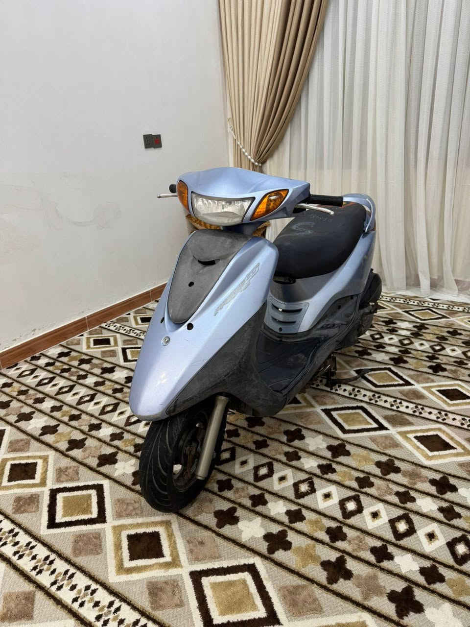 سلام عليكم  دراجة جديده مكينه جديده برغي ممفتوح بيهه كفرات اصليه دراجه كلهه بلاديه سعر 750 مكاني بغداد شراي يتصل ***********
