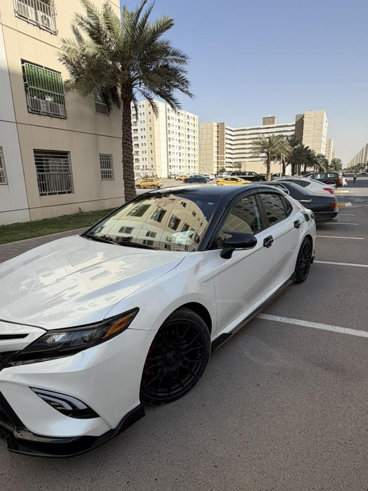 كامري  الفئة TRD موديل 2021
فول مواصفات 6 سلندر 3500cc
وارد أمريكي 
موقع السيارة  بغداد بسمايه

محرك:- 3500cc. V6
ماشية 48 الف ميل

المواصفات  TRD
بصمة تشغيل 
رادار أمامي 
رادار جانبي 
رادار خلفي 
تحديد مسار 
شاشة حجم كبير 
سستم صوت JBL 
كامرة خلفية 
لايت زينون 
لايت Auto 
مقاعد كهربائية 
داخل جلد اسود وخياط احمر مختوم TRD 
قبضة الكير مختومة TRD 
هاند بريك بصمة 
نظام إيكو 
سبورت Sport
نورمل Normal 
كروس سرعة 
كت TRD بلادي 
سستم كزوز بلادي 
مانع إنزلاق 
نظام أوتو هولد Auto Hold 
ويل بلادي مختوم TRD
كت لحاية ودفيوز رياضي بلادي 
مثبت سرعة 
السيارة لونها تو كلر

حادثها 
ربع جاملغ الخلفي السايق  ...
رقم السيارة اربيل شرط التحويل
للاستفسار ***********

