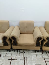 تخم قنفات للبيع كامل نظافه ٠/٨٠ فقط حرق صفير مثل ما مبين بالصوره 2كراس...